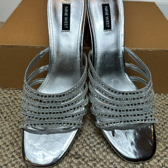 NWOT - NINE WEST Women's Frisky Heeled Sandal, Silver, Size 11M - Picture 12 of 16